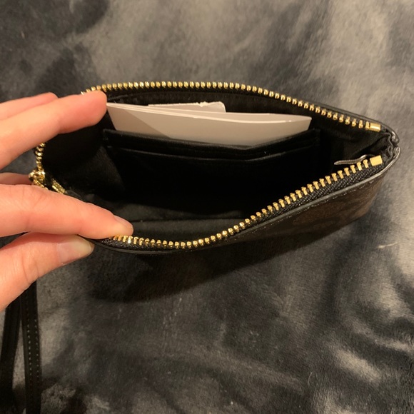 Coach wristlet - Picture 3 of 4